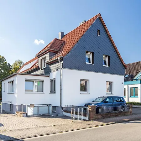 Modernes Am Deister Springe